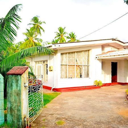 Aeroform Homestay Negombo Exteriér fotografie